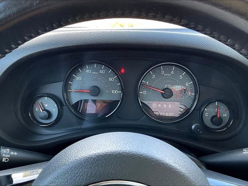 Used 2016 Jeep Wrangler Unlimited Sahara AWD/4WD image 11