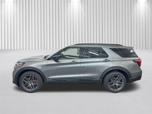 New 2026 Ford Explorer ST-Line w/ ST-Line Street Pack AWD/4WD image 8