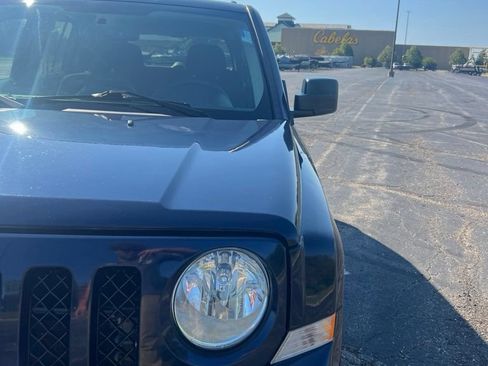 Used 2017 Jeep Patriot Sport w/ Power Value Group FWD image 14