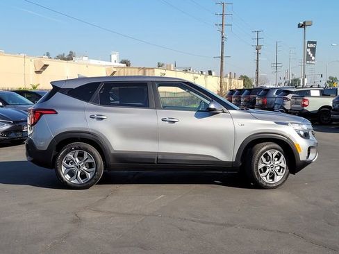 New 2026 Kia Seltos LX image 4