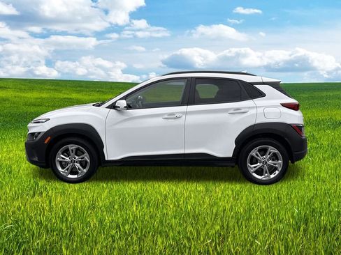 Used 2023 Hyundai Kona SEL image 3