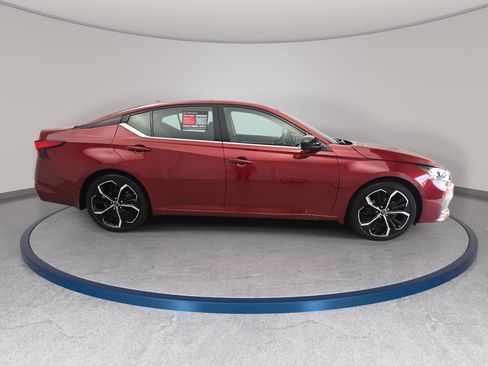 Certified 2023 Nissan Altima 2.5 SR FWD image 4