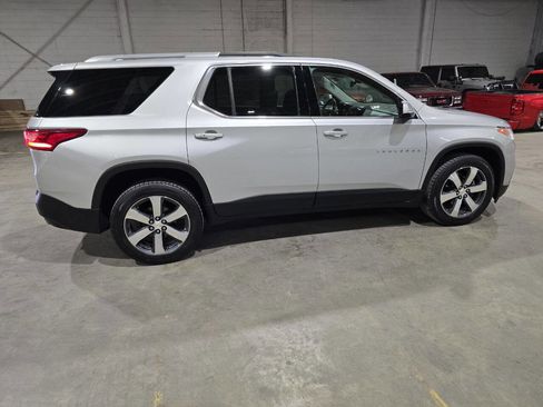 Used 2018 Chevrolet Traverse LT AWD/4WD image 14