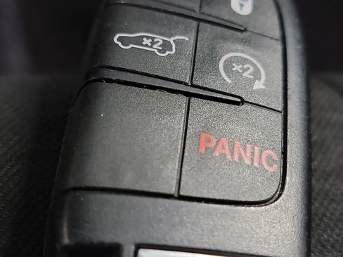 Used 2023 Dodge Durango GT image 30