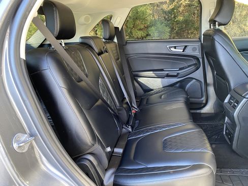 Used 2024 Ford Edge Titanium image 34