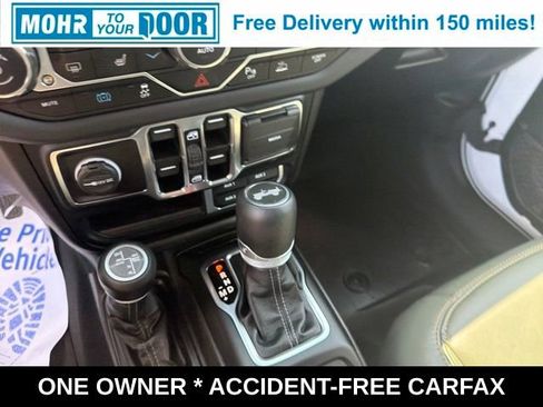 Used 2024 Jeep Wrangler High Altitude AWD/4WD image 24