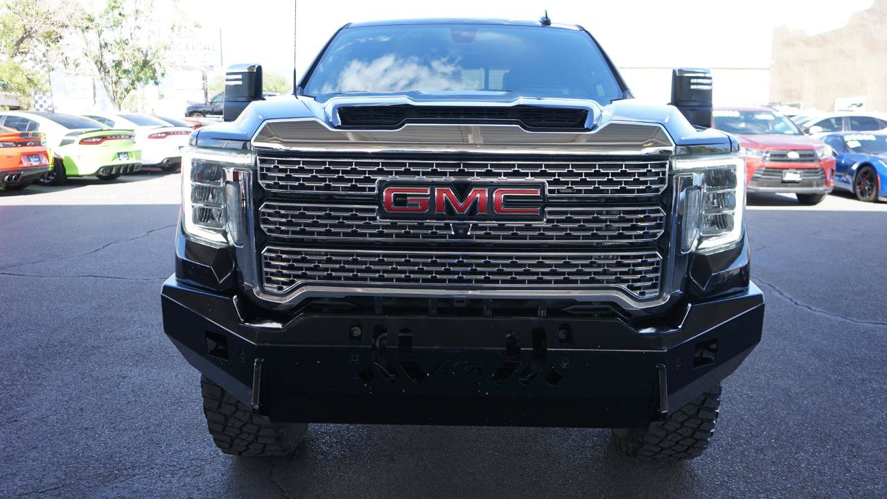 Used 2023 GMC Sierra 2500 Denali w/ Denali Black Diamond Edition AWD/4WD image 8