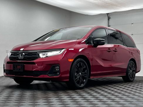 Used 2025 Honda Odyssey Sport-L image 14