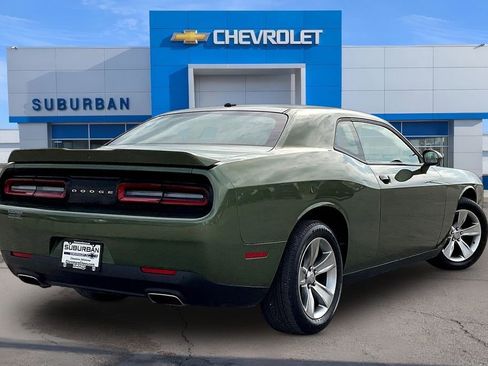 Used 2021 Dodge Challenger SXT w/ Driver Convenience Group image 2