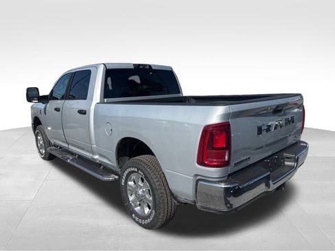 New 2025 RAM 3500 Big Horn AWD/4WD image 3