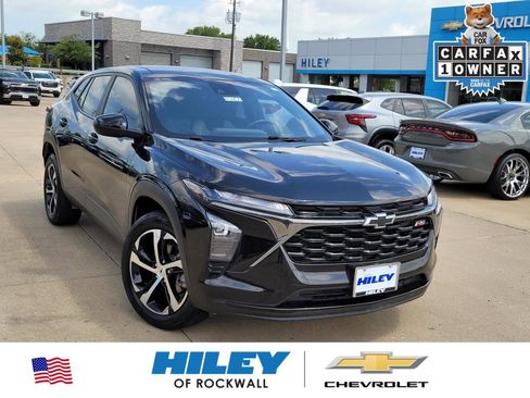 Used 2025 Chevrolet Trax RS w/ Driver Confidence Package FWD image 1