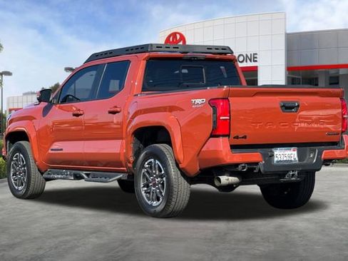 Certified 2025 Toyota Tacoma TRD Sport w/ TRD Sport Premium Package AWD/4WD image 7
