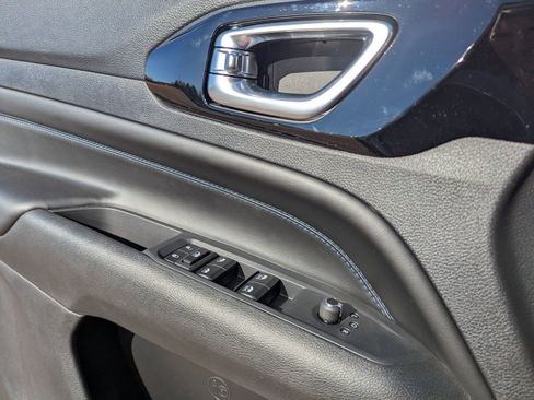 New 2026 Jeep Compass Limited image 14