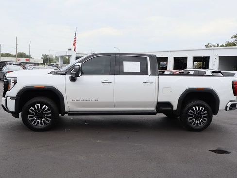 Certified 2025 GMC Sierra 2500 Denali Ultimate AWD/4WD image 6