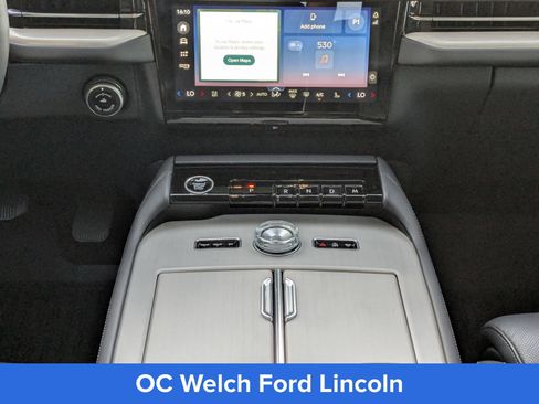 Certified 2025 Lincoln Navigator Reserve AWD/4WD image 21