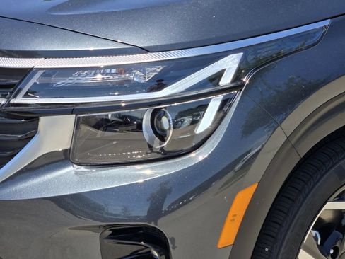 New 2026 Kia Seltos S FWD image 6