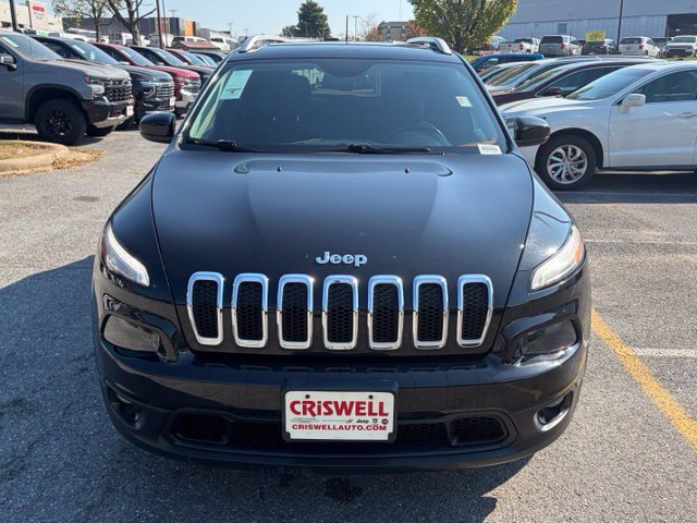 Used 2016 Jeep Cherokee Latitude w/ Comfort/Convenience Group AWD/4WD image 9