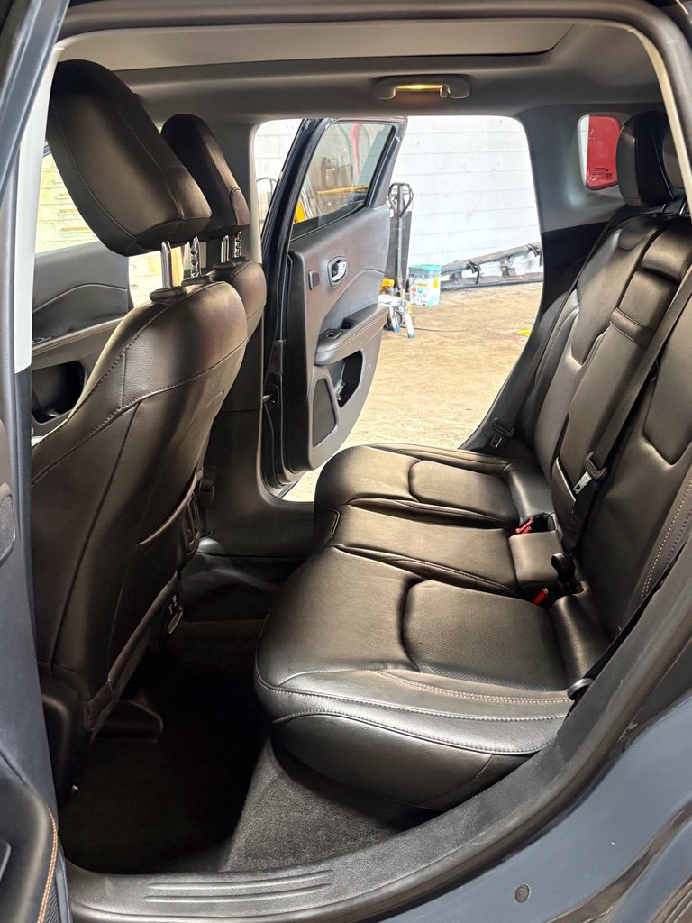 Certified 2018 Jeep Compass Limited AWD/4WD image 17