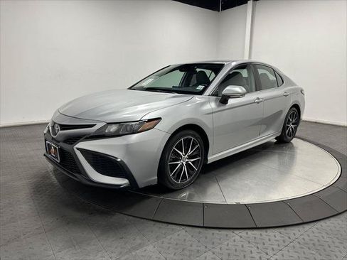 Certified 2023 Toyota Camry SE AWD/4WD image 1