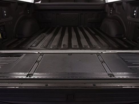 Used 2024 Ford F150 Lightning Flash image 13