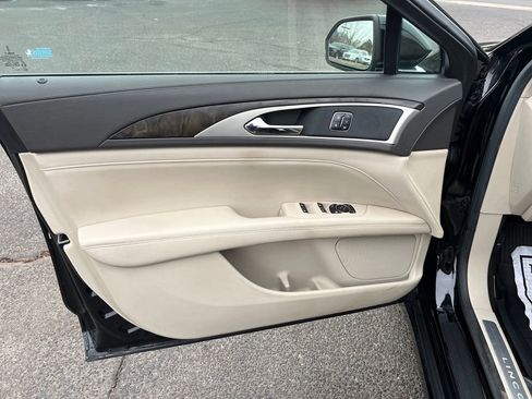 Used 2017 Lincoln MKZ Select w/ Select Plus Package image 16