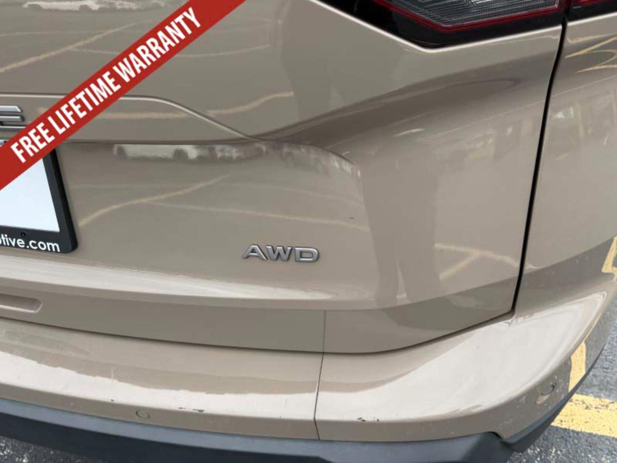 Used 2025 Nissan Rogue SV AWD/4WD image 14
