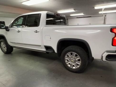 Certified 2024 Chevrolet Silverado 2500 High Country w/ High Country Premium Package AWD/4WD image 6