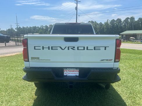 Used 2025 Chevrolet Silverado 2500 ZR2 w/ Technology Package AWD/4WD image 14