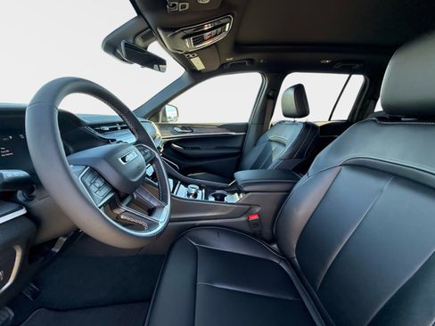 New 2026 Jeep Grand Cherokee Limited image 23
