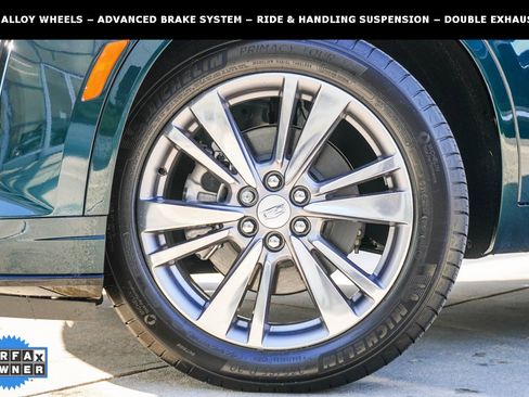 Used 2025 Cadillac XT6 Premium Luxury image 3