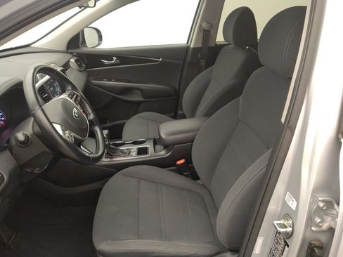 Used 2020 Kia Sorento S FWD image 17