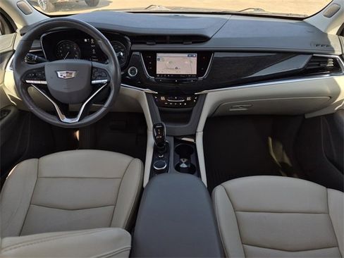 Used 2021 Cadillac XT6 Premium Luxury image 34