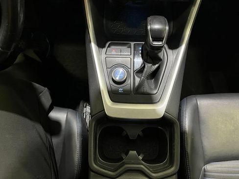 Used 2019 Toyota RAV4 XSE AWD/4WD image 22
