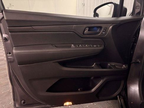 Used 2025 Honda Odyssey EX-L image 6