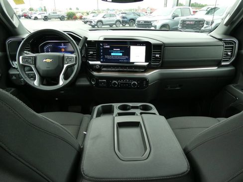 Certified 2024 Chevrolet Silverado 1500 LT w/ Z71 Off-Road Package AWD/4WD image 23