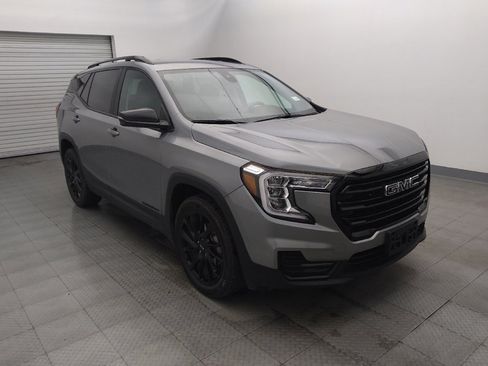Used 2023 GMC Terrain SLE w/ Driver Convenience Package image 13