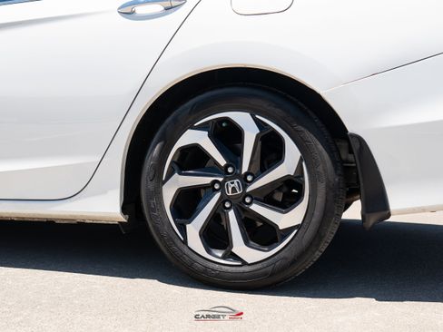 Used 2017 Honda Accord EX-L image 12