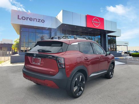 New 2026 Nissan Kicks SR FWD image 4
