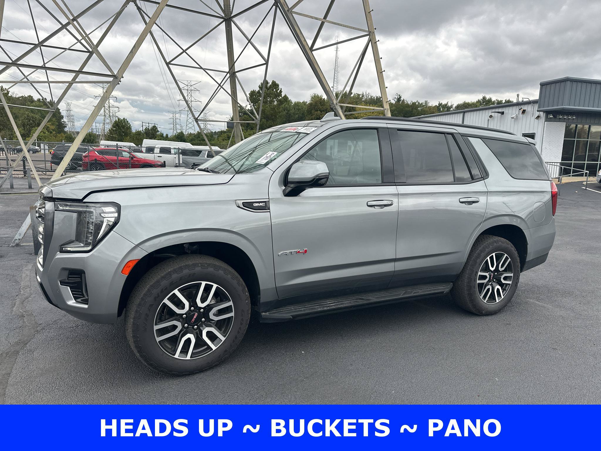 Used 2023 GMC Yukon AT4 w/ Technology Package AWD/4WD image 1