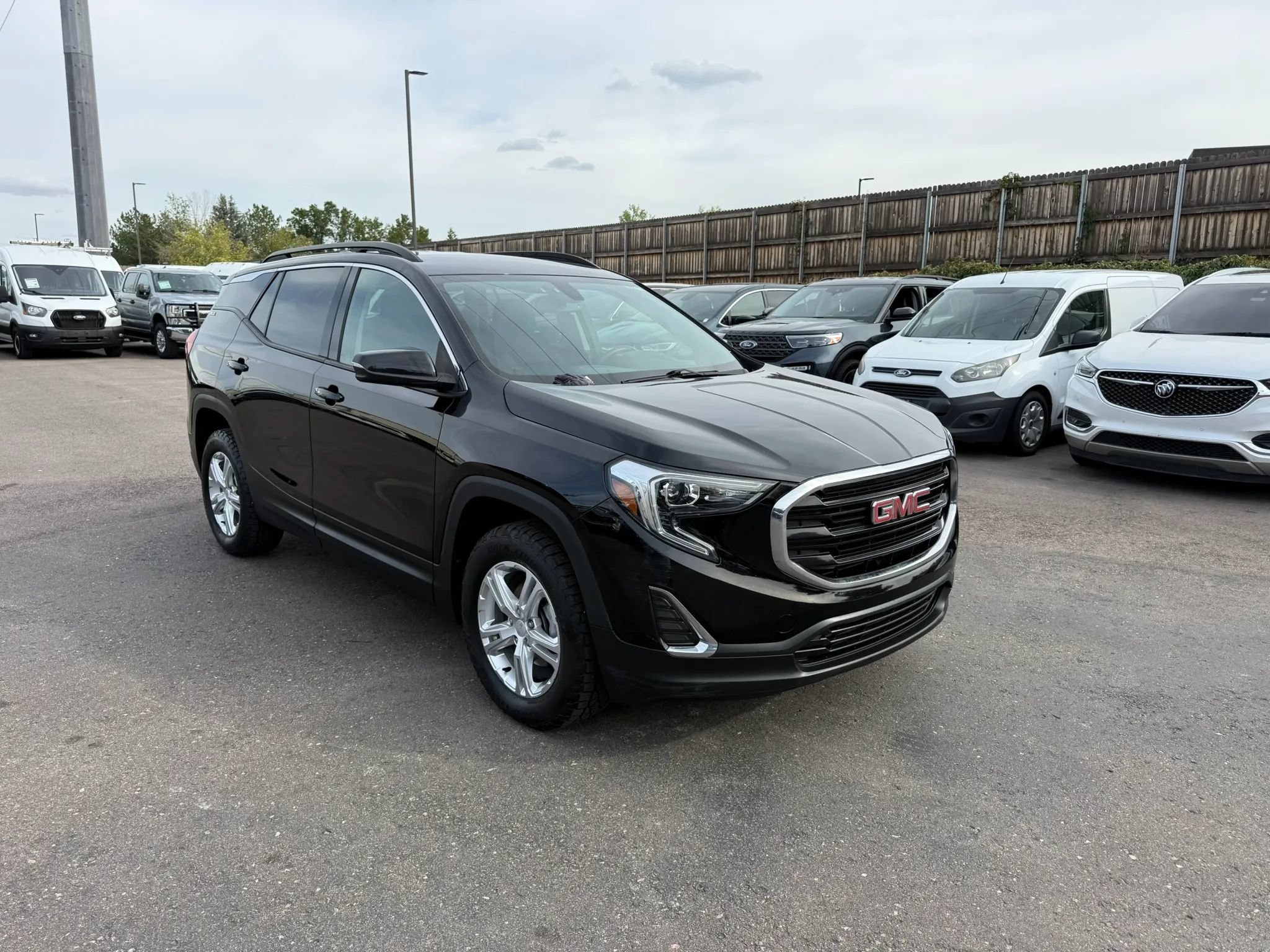 Used 2018 GMC Terrain SLE w/ Driver Convenience Package AWD/4WD image 8
