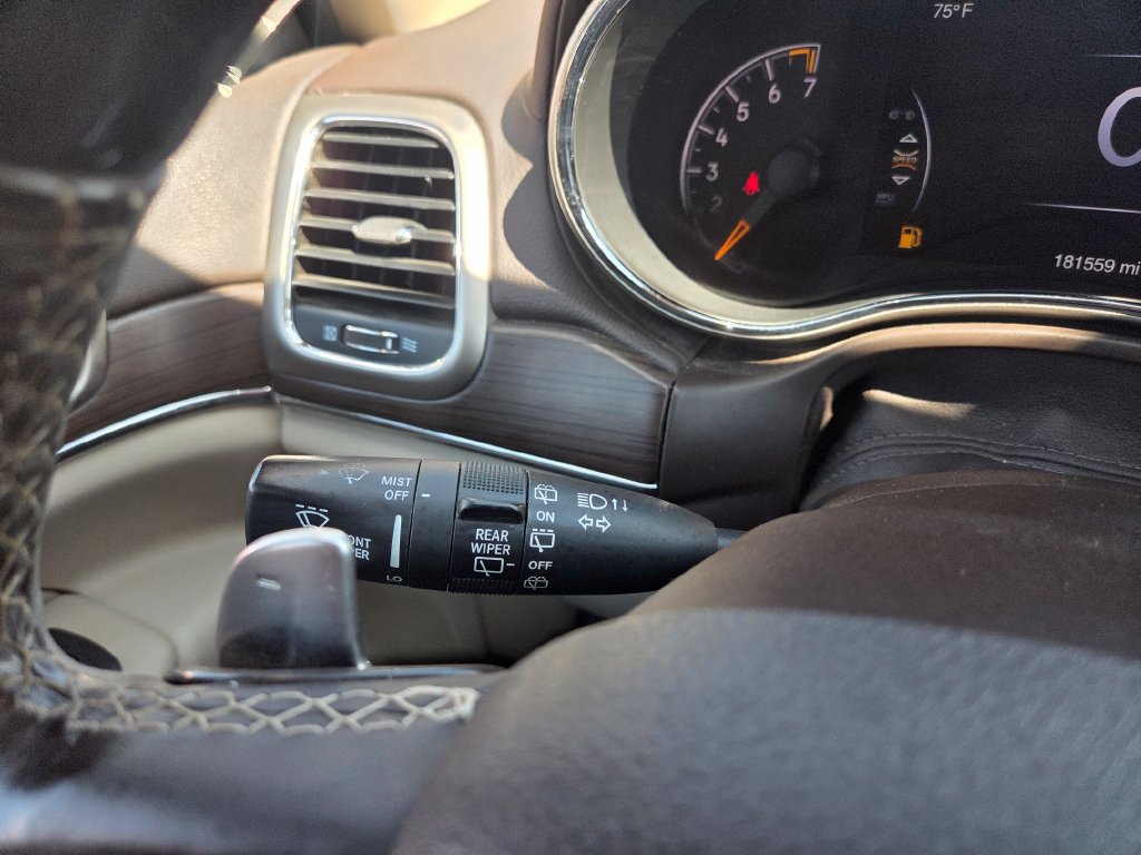 Used 2014 Jeep Grand Cherokee Overland AWD/4WD image 13
