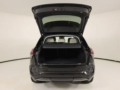 New 2026 Audi Q3 quattro 2.0T AWD/4WD image 24