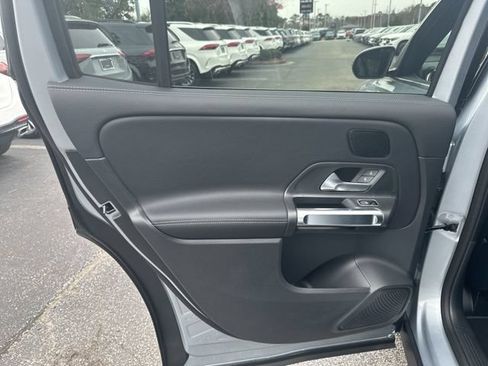 Used 2026 Mercedes-Benz GLB 250 image 23