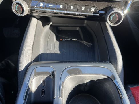 Used 2025 Chevrolet Equinox EV RS w/ Active Safety Package 3 image 32