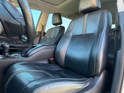 Used 2018 Toyota Highlander SE image 10