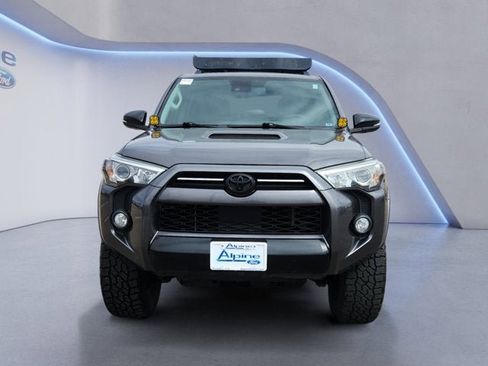Used 2020 Toyota 4Runner Venture w/ Moonroof Package image 8