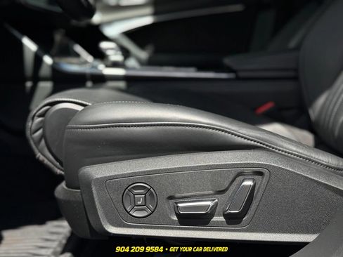 Used 2021 Audi S6 Prestige w/ Prestige Package AWD/4WD image 18