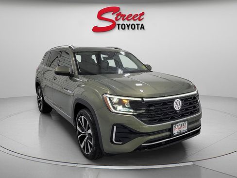 Used 2026 Volkswagen Atlas SEL Premium R-Line AWD/4WD image 5