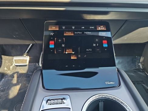 New 2026 Cadillac Vistiq Platinum w/ LPO, Floor Liner Package image 28