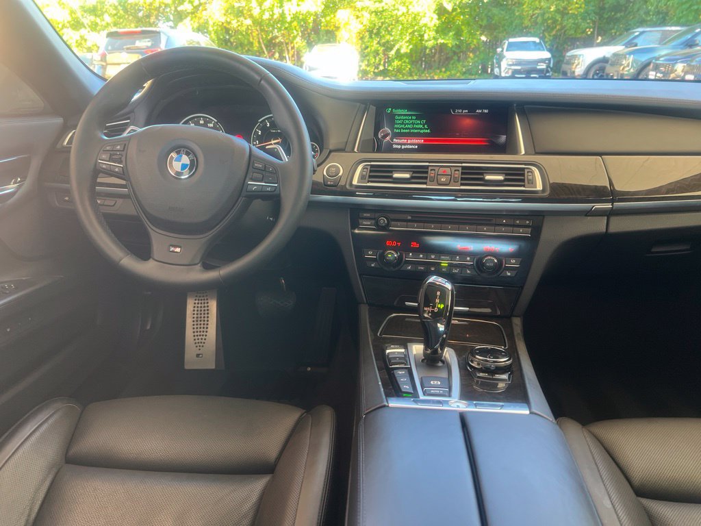 Used 2015 BMW 750Li xDrive AWD/4WD image 19